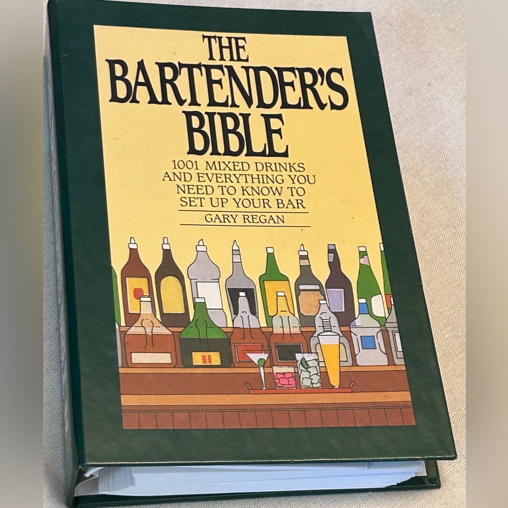 The Bartender's Bible by Gary Regan - Green Cover NWT